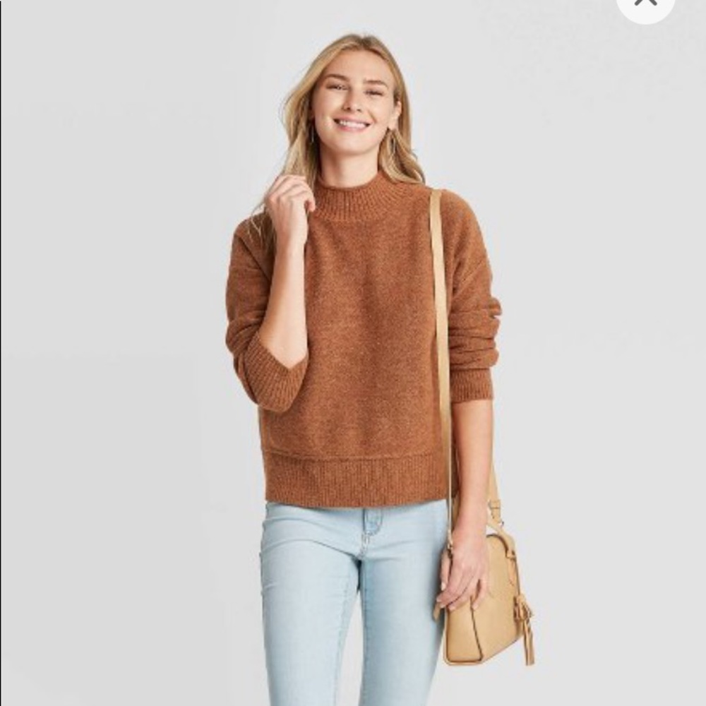 Crew neck sweater
